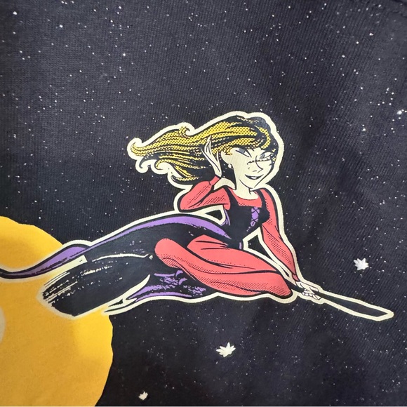 NWT. Disney Spirit Jersey XXL Hocus Pocus sweatshirt from Magic Kingdom - Picture 8 of 13